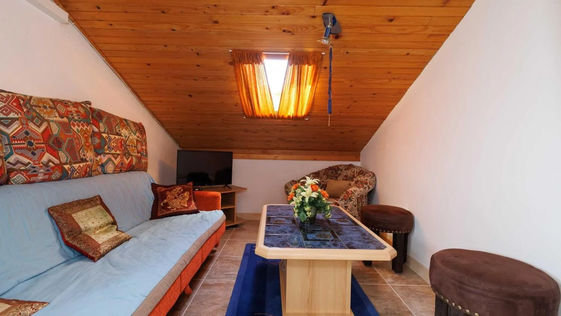 Classic And Trendy Apartment With Terrace Krk Town